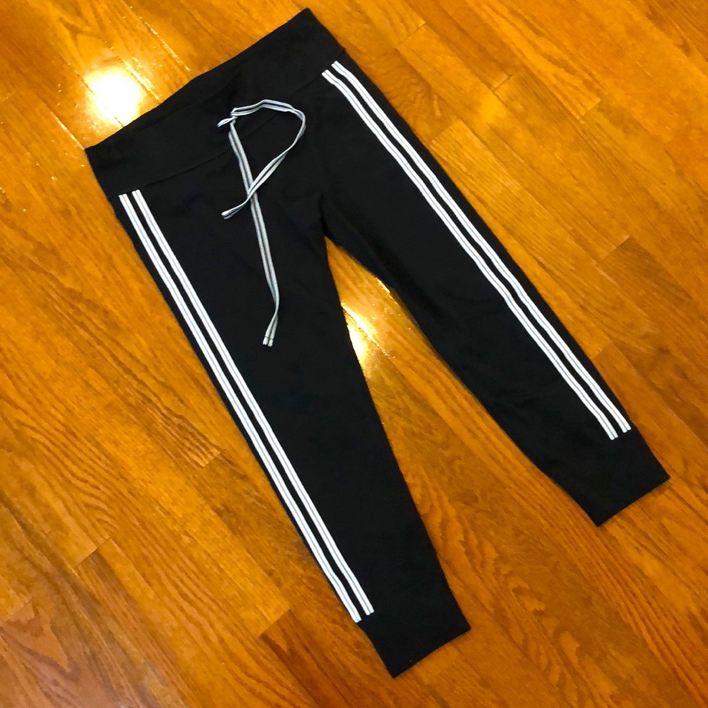 GapFit Crop Leggings (size MEDIUM)